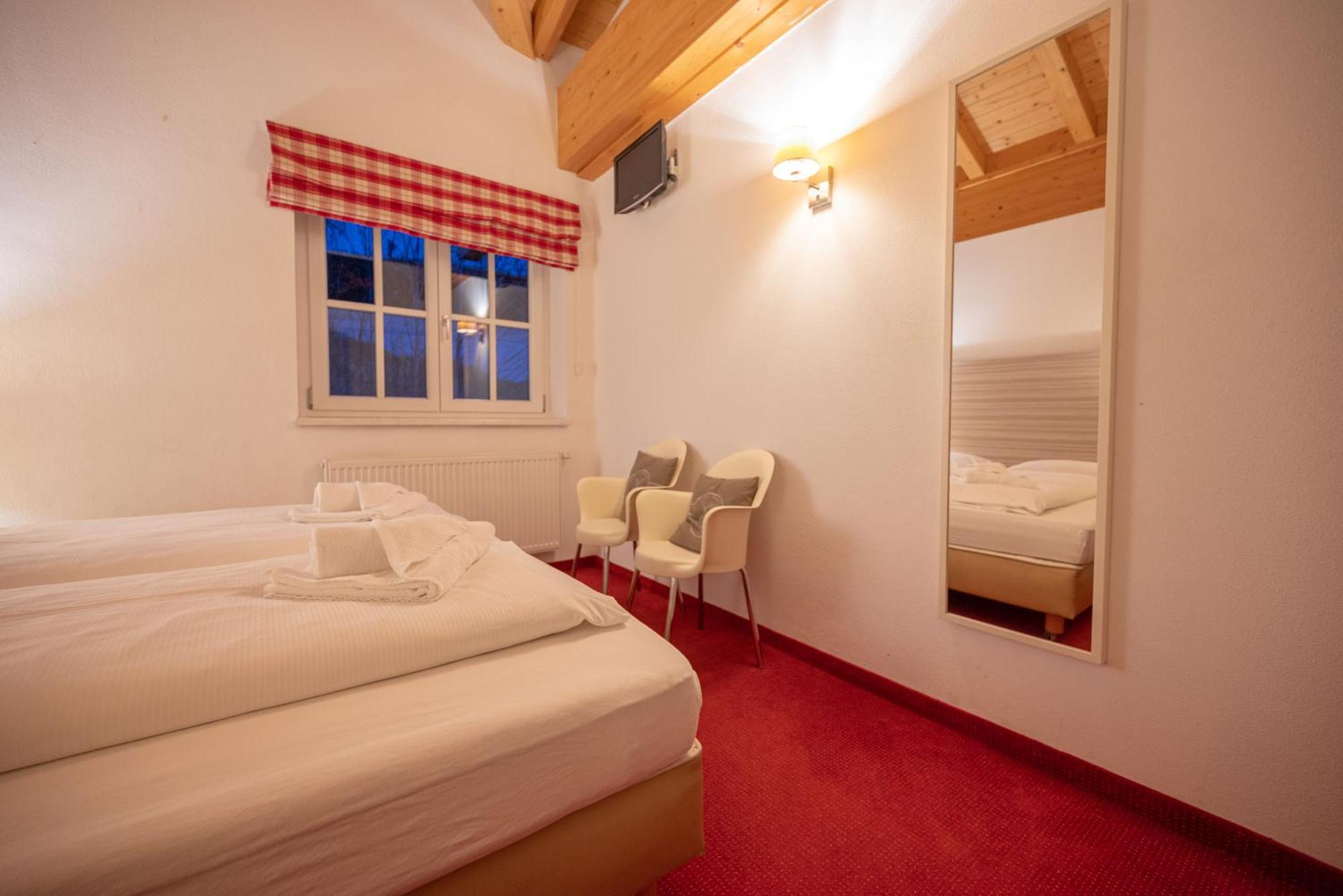 All Seasons Lodge By All In One Apartments Капрун Екстериор снимка