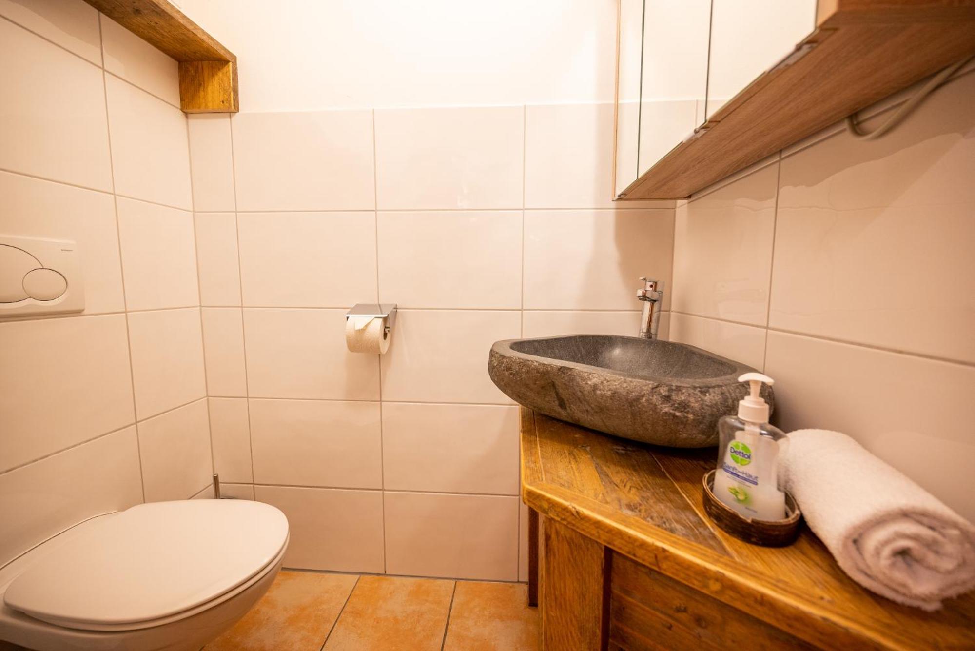 All Seasons Lodge By All In One Apartments Капрун Екстериор снимка