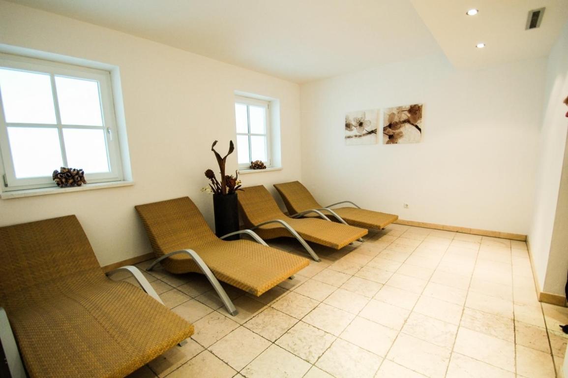 All Seasons Lodge By All In One Apartments Капрун Екстериор снимка
